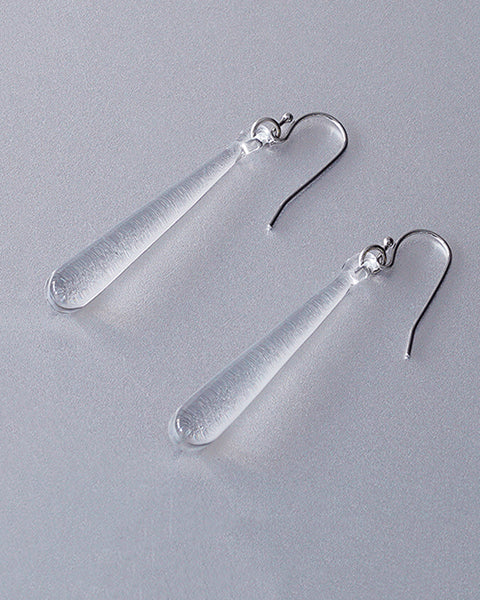 まるで雨音が聞こえる様な ピアス レイン