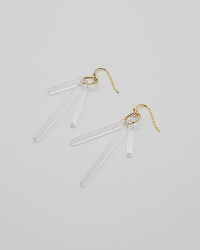 耳元で奏でるピアス カナデ