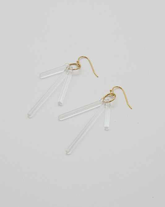 耳元で奏でるピアス カナデ