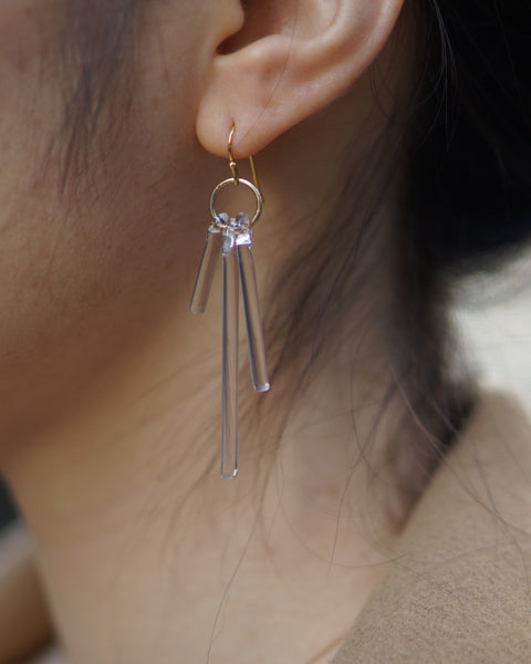 耳元で奏でるピアス カナデ