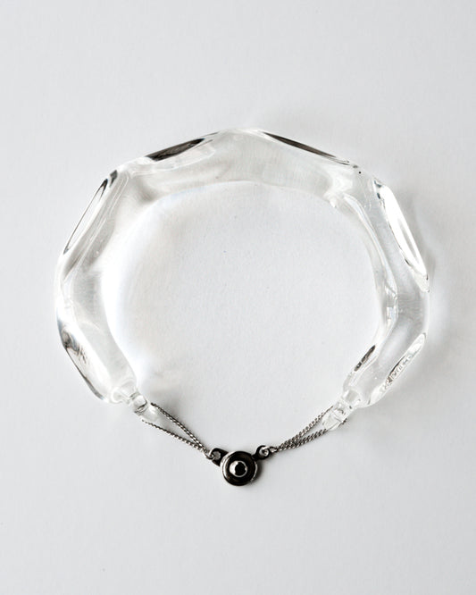 多面体カットで光を放つバングル リフレクション