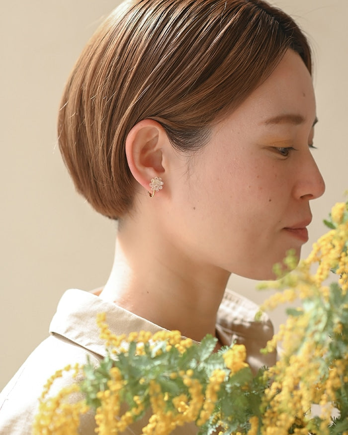 春をまとう イヤリング ミモザ