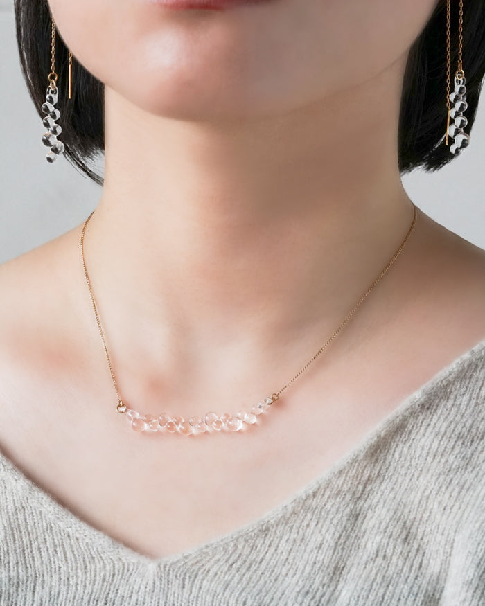 デコルテを彩る光の雫 ネックレス グロス