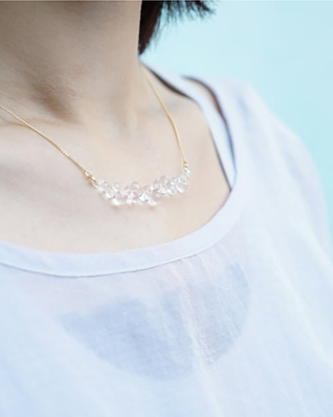 デコルテを彩る光の雫 ネックレス グロス