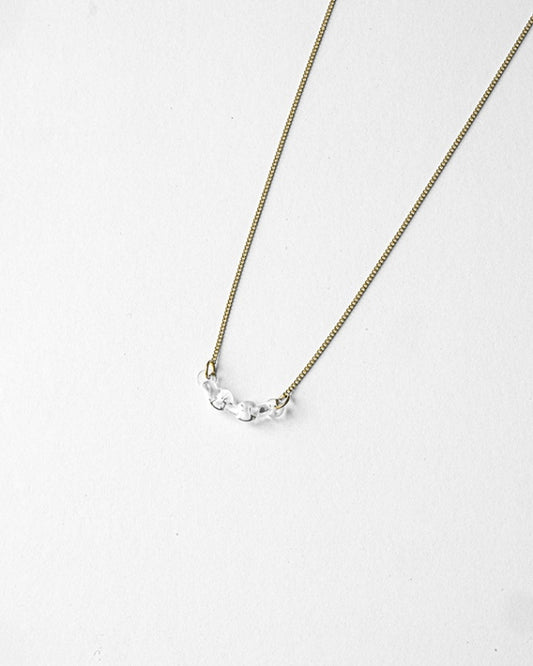 ふんわりと輝く ネックレス カラム